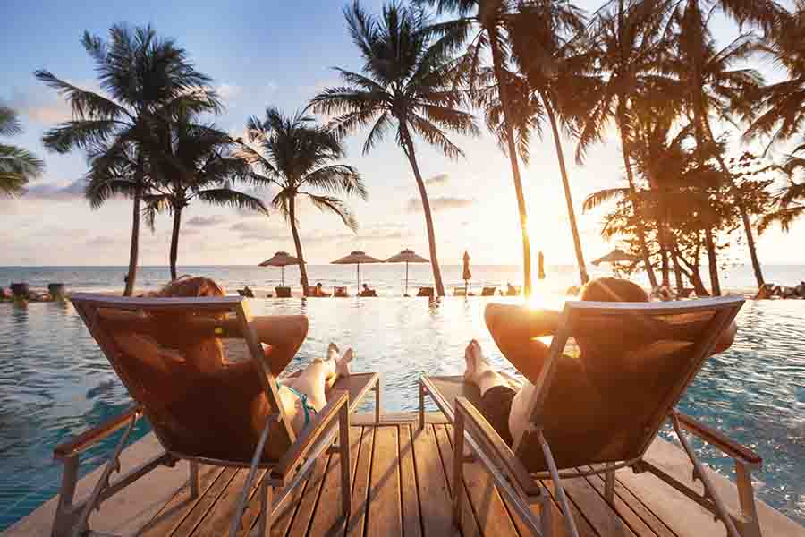 YDIV Couple relaxing at a resortt